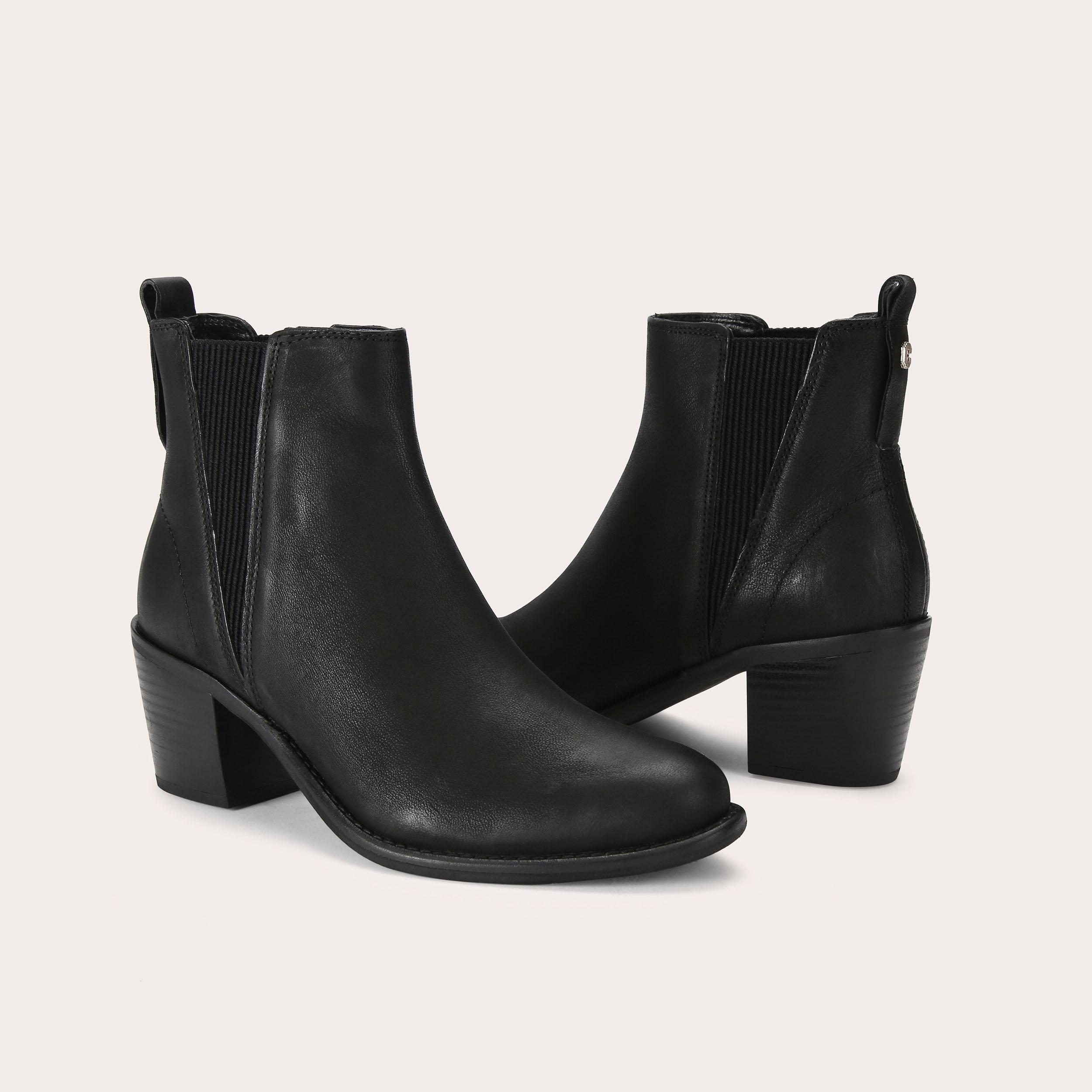 Carvela store boots sale