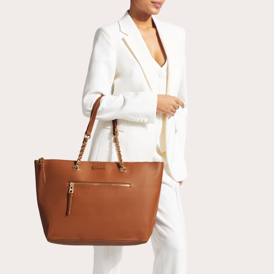 CHAI ZIP TOTE Tan Tote Bag by CARVELA