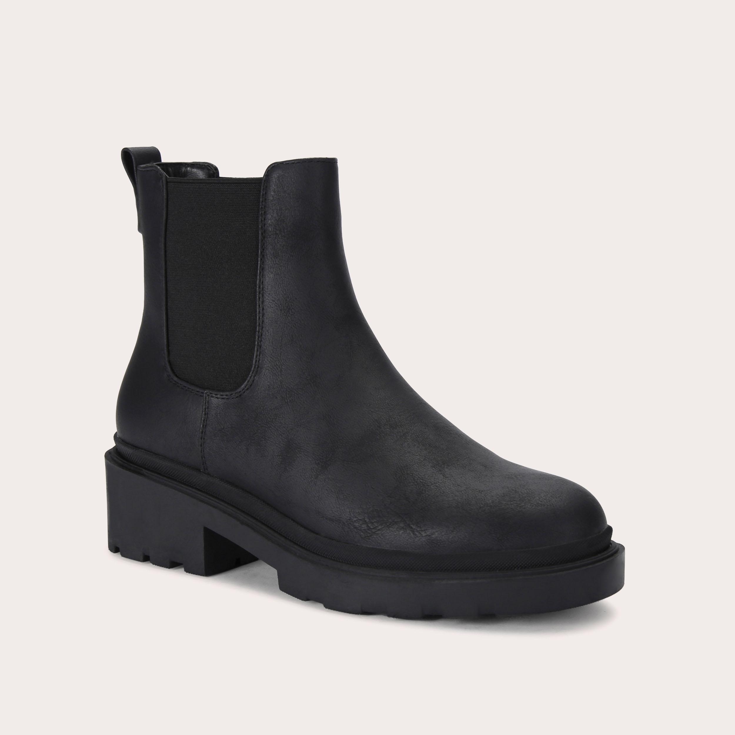 Carvela sales flat boots