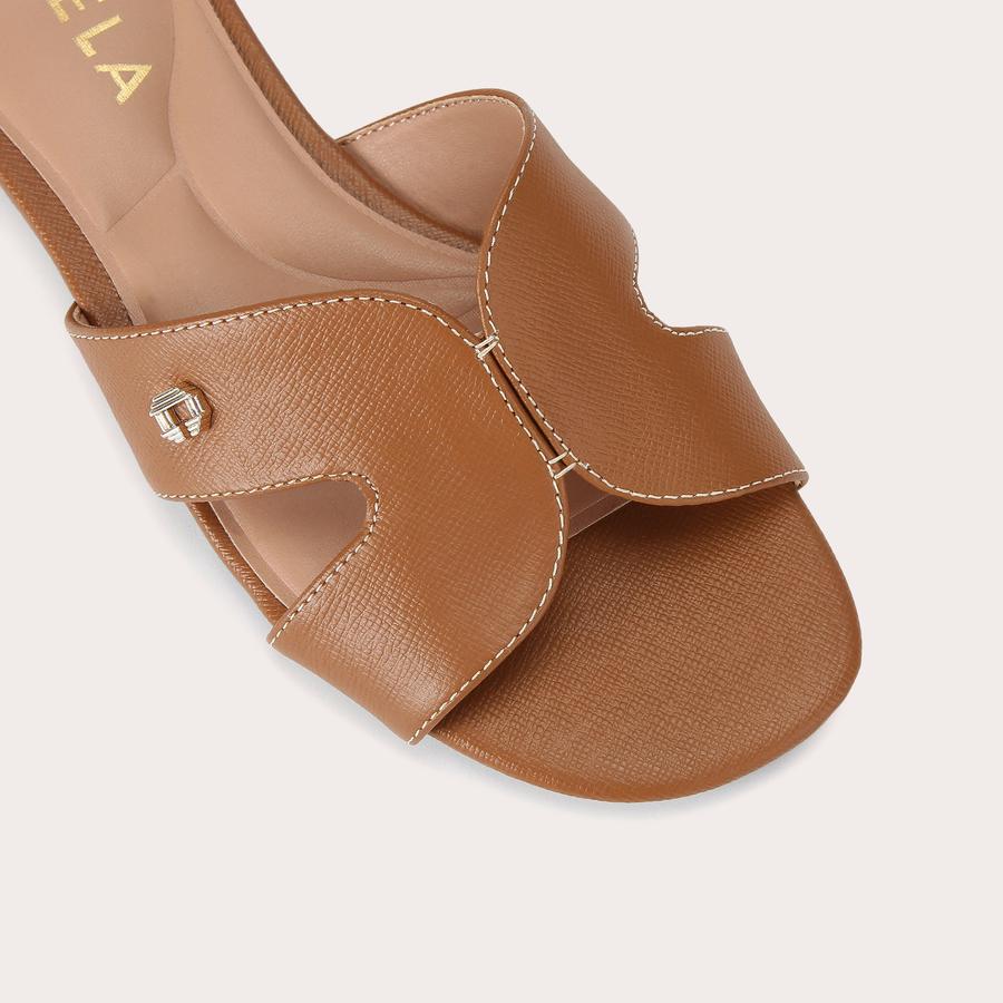 Tan leather slip on sandals store