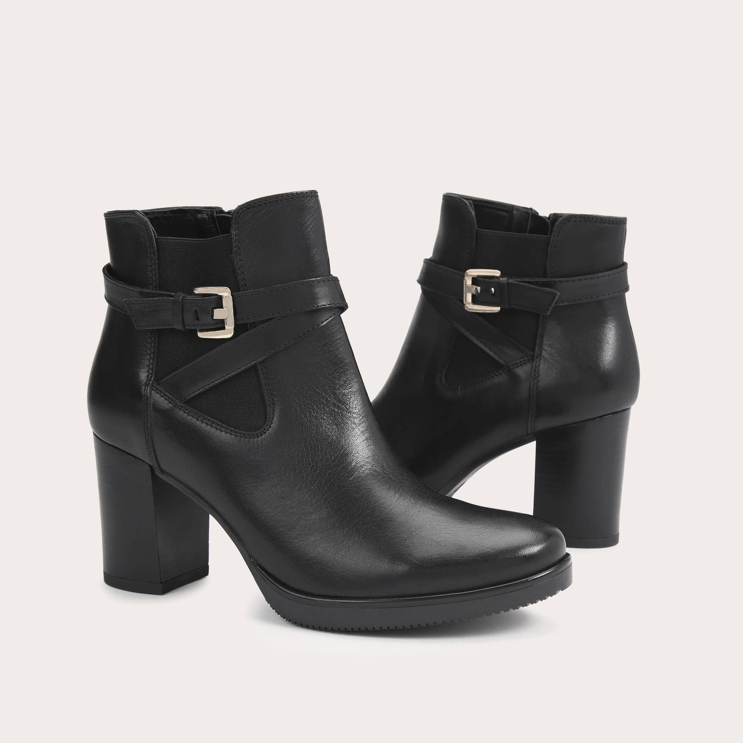 SILVER Black Leather Block Heel Ankle Boots by CARVELA