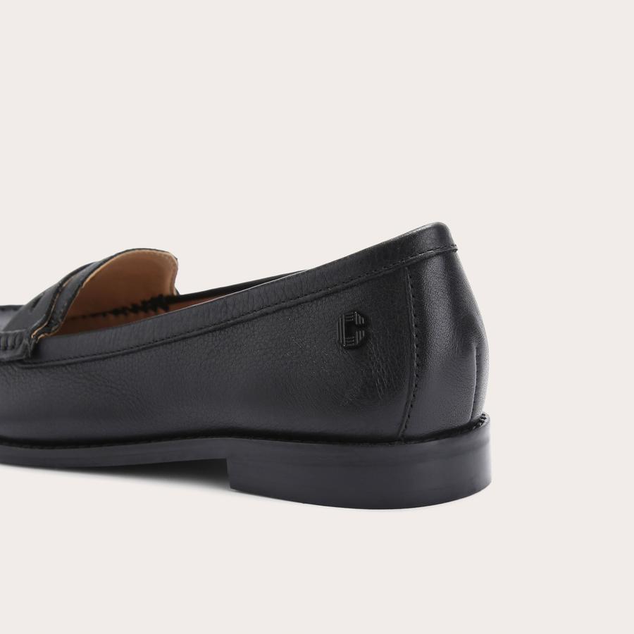 CRACKLE Black Textured Leather Loafers by CARVELA COMFORT