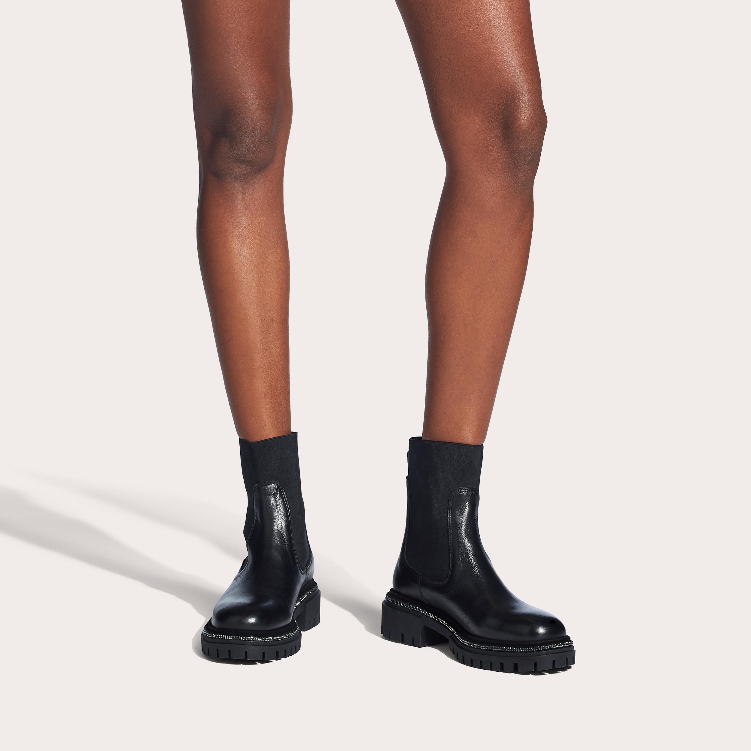 Carvela black boots online