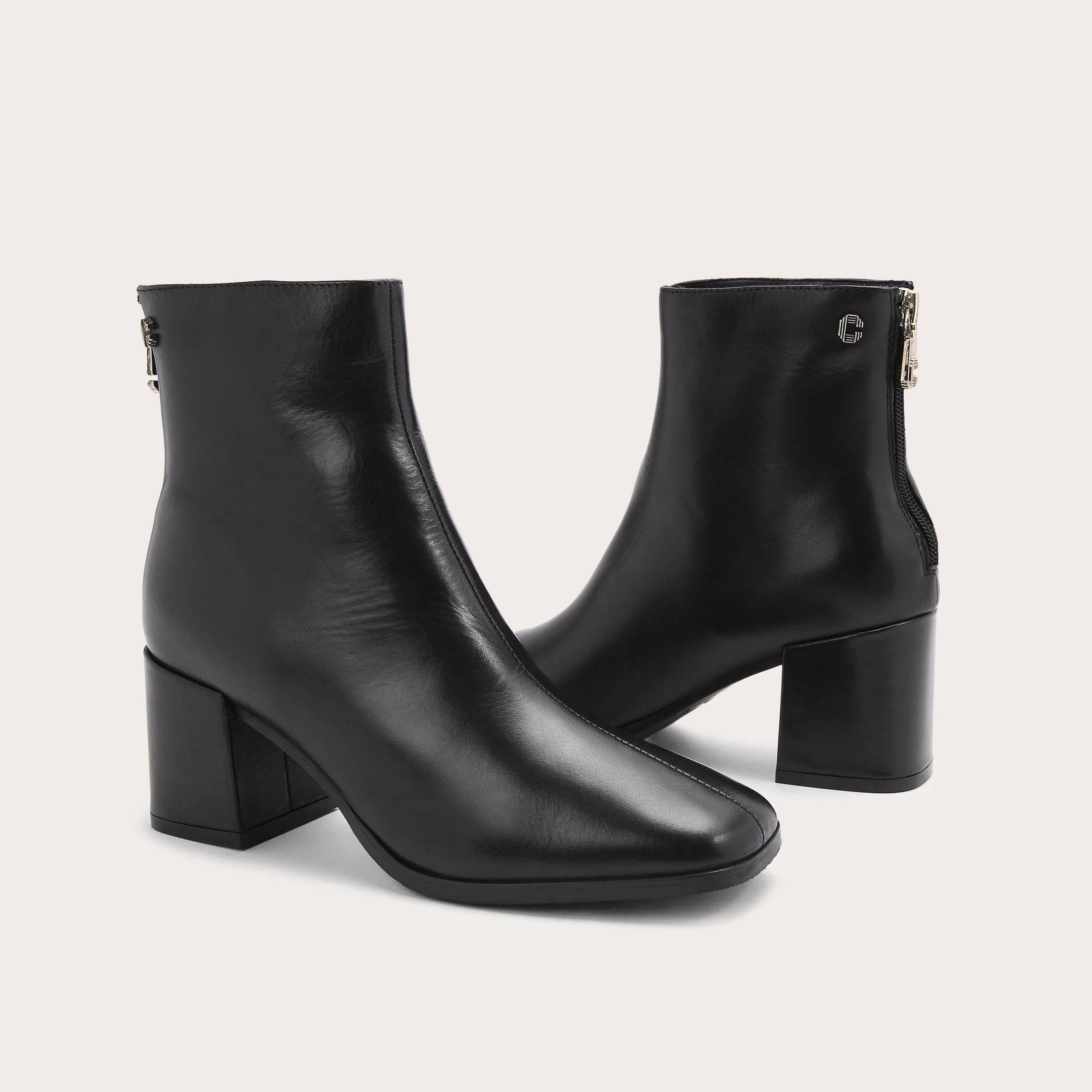 SOOTHE ANKLE Black Leather Block Heel Ankle Boot by CARVELA COMFORT